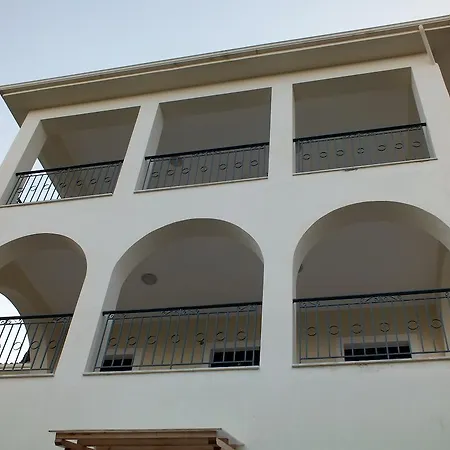 Evgenia Lefkada * Geni (Lefkada)